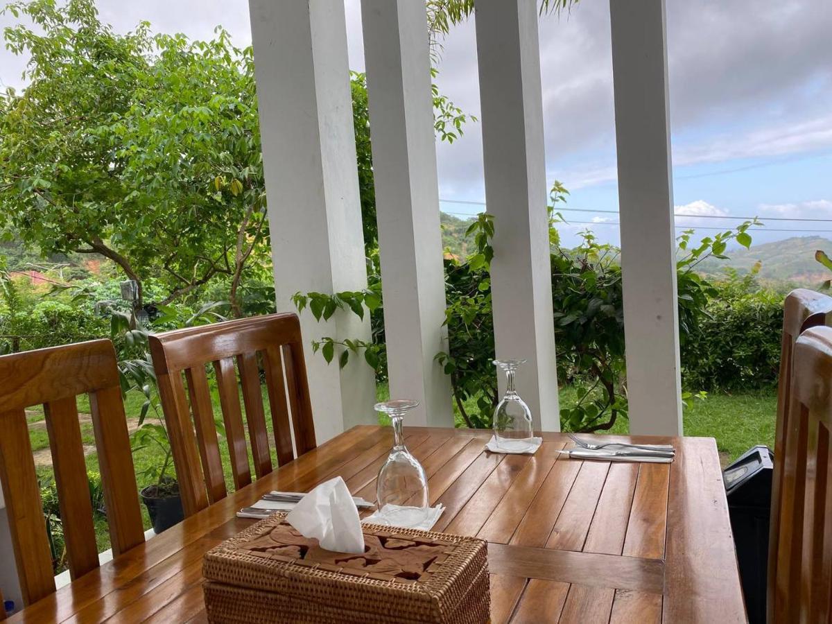 The Hill View Lombok Hotel Kuta  Exterior foto