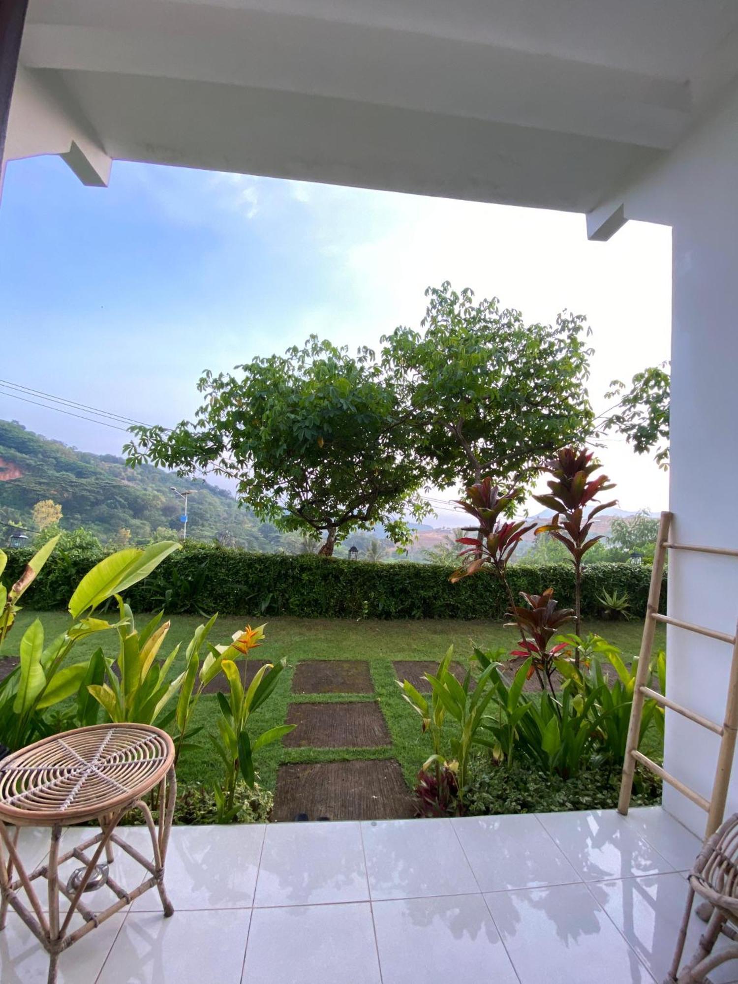 The Hill View Lombok Hotel Kuta  Exterior foto